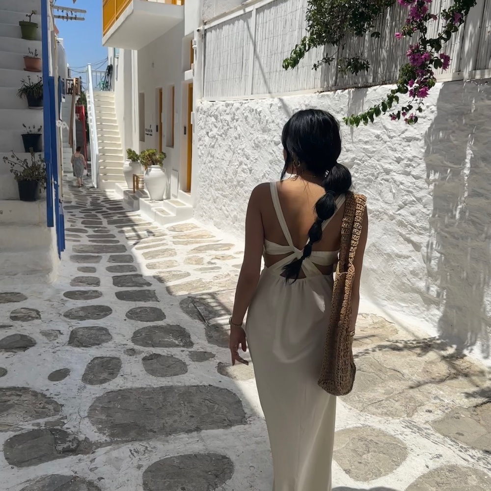 Meet your Posher, Yasi